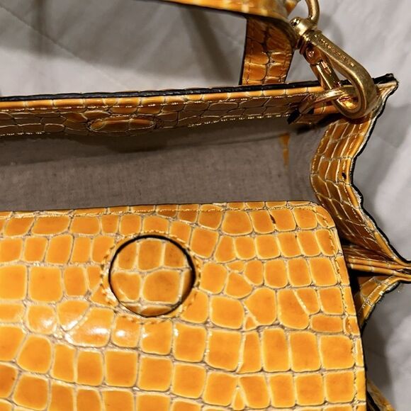 Marge Sherwood Gold Pebbled Croc Print Accordion Mini Handled Purse - Picture 13 of 16